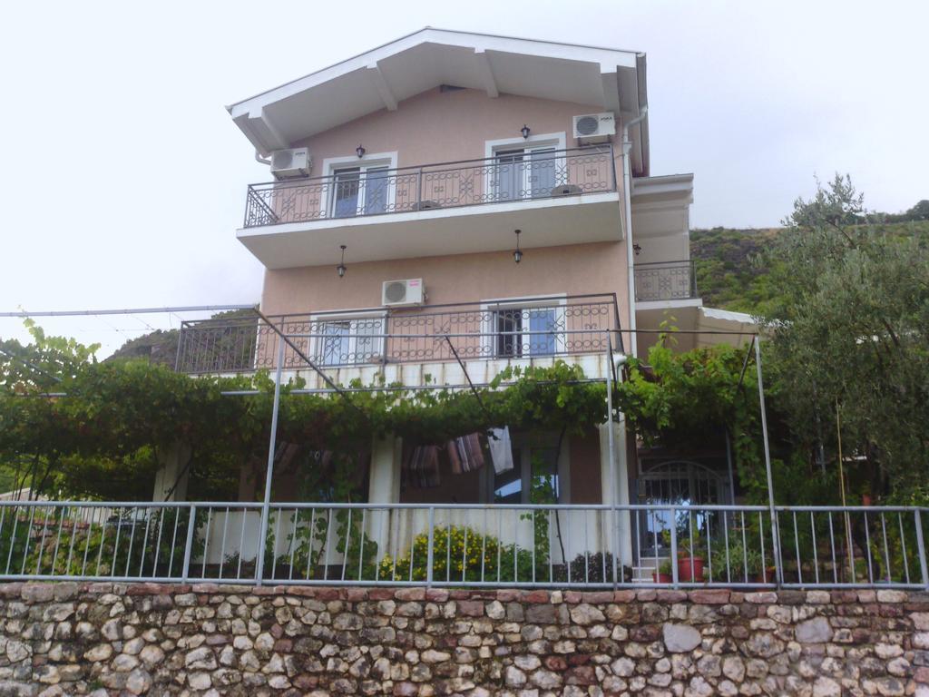 Apartments Mitrovic Podlicak สเวติ สเตฟาน ภายนอก รูปภาพ