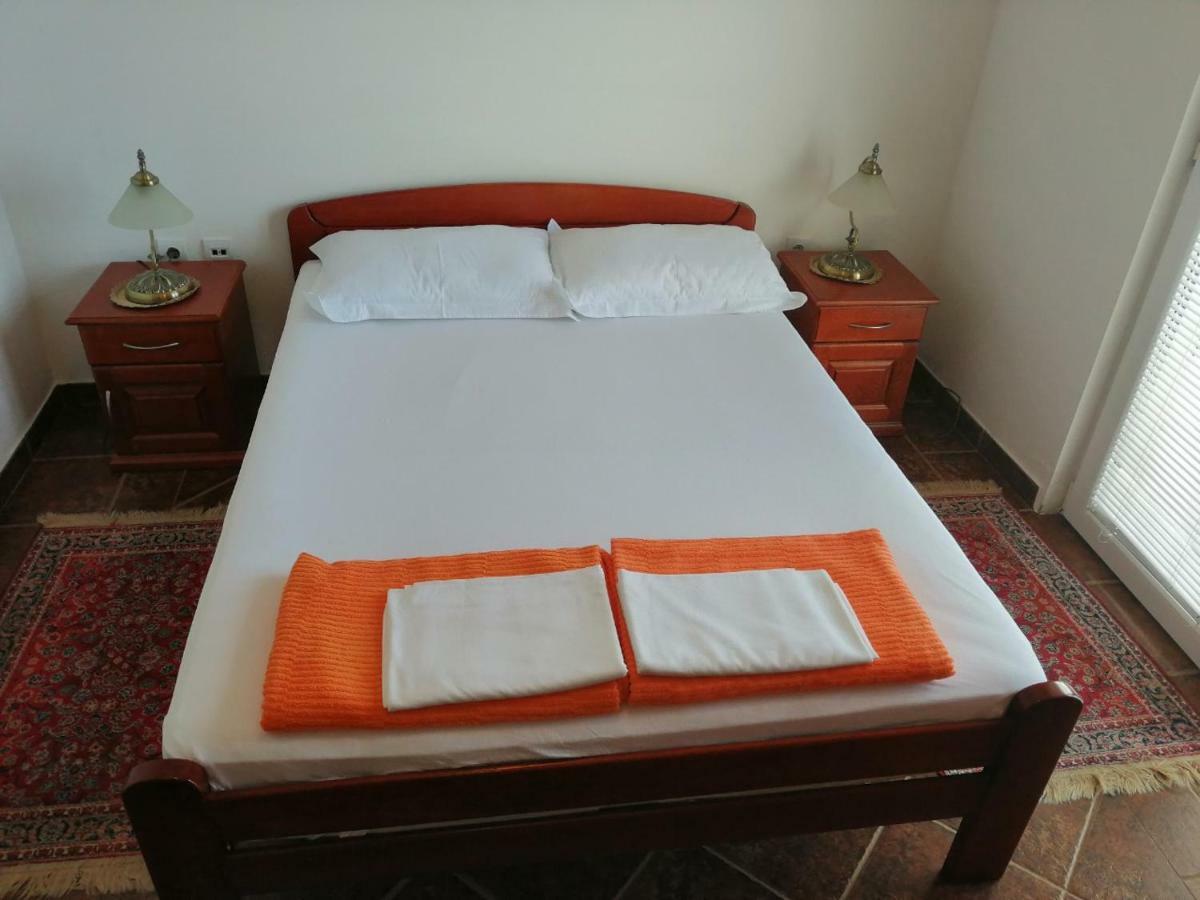 Apartments Mitrovic Podlicak สเวติ สเตฟาน ภายนอก รูปภาพ