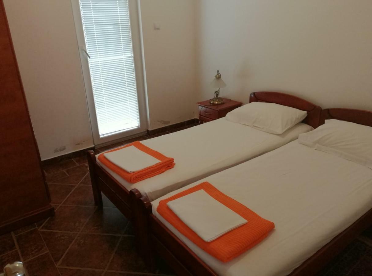 Apartments Mitrovic Podlicak สเวติ สเตฟาน ภายนอก รูปภาพ